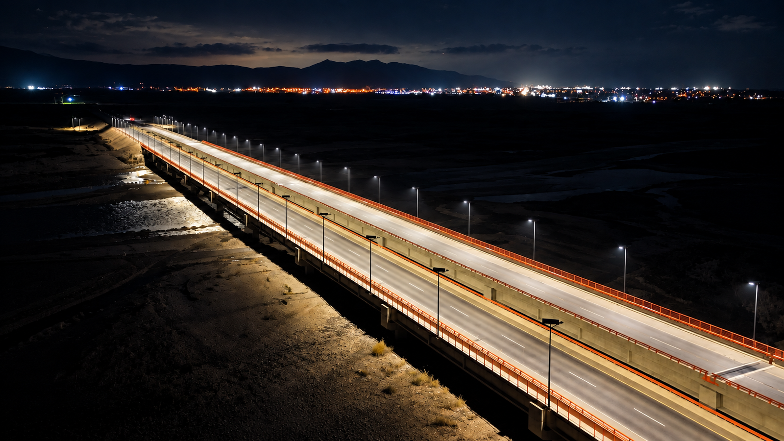 Autopista con iluminación solar autónoma
